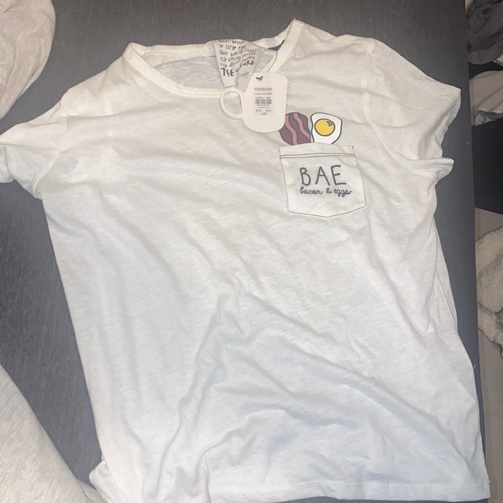 Top shop bacon and eggs shirt size 10. ( medium)